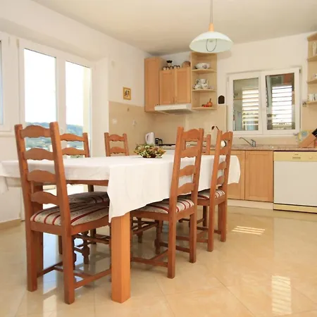 By The Sea Lumbarda, Korcula - 4376 *